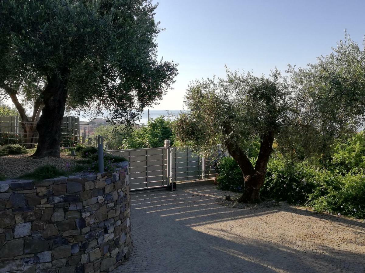 Sugli Allori Ντιάνο Μαρίνα Εξωτερικό φωτογραφία